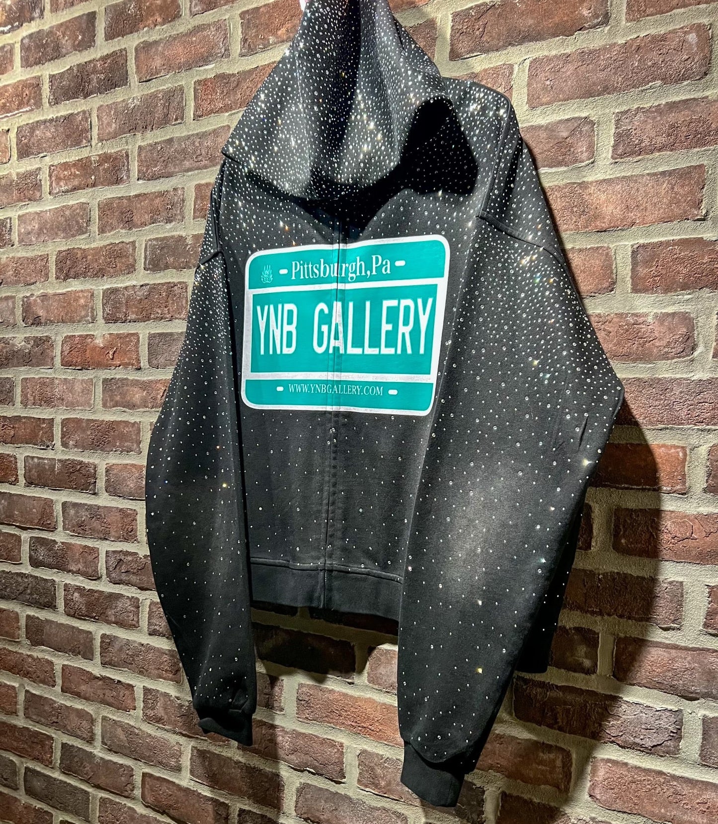 BLACK STREET SIGN RHINESTONE ZIP UP