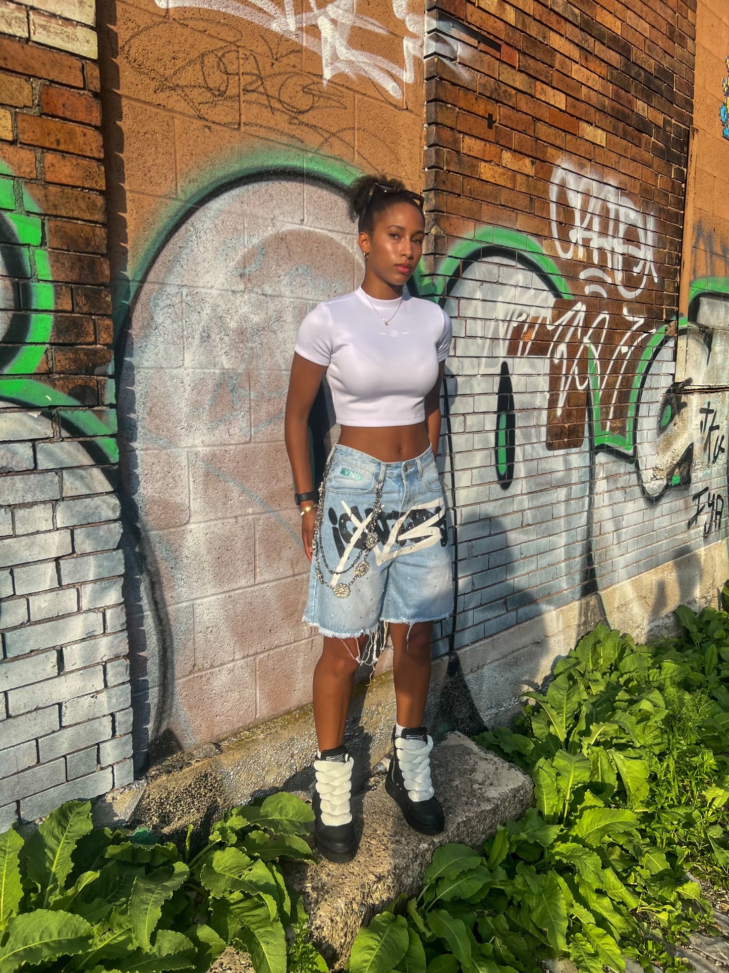 GRAFFITTI RHINESTONE JORTS
