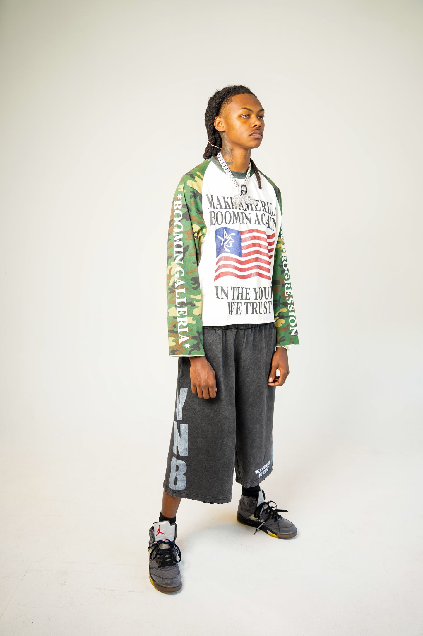 EVERYDAY BLACK SWEATSHORTS
